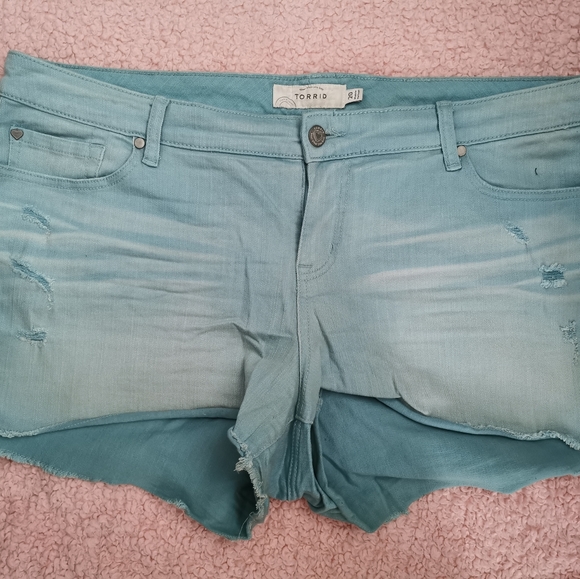 Torrid Light Blue Denim Shorts - Picture 1 of 2